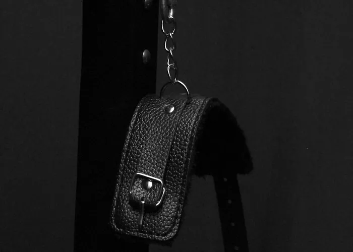 O' Plaisirs Interdits - Loveroom קאין