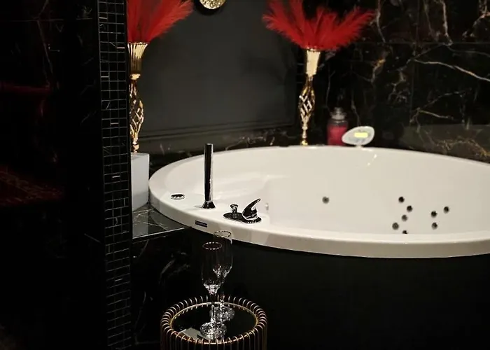 דירה O' Plaisirs Interdits - Loveroom קאין